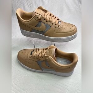 1: Nike Womens Air Force 1 ‘07 SE PRM (Beige/Silver) Size: 7.5